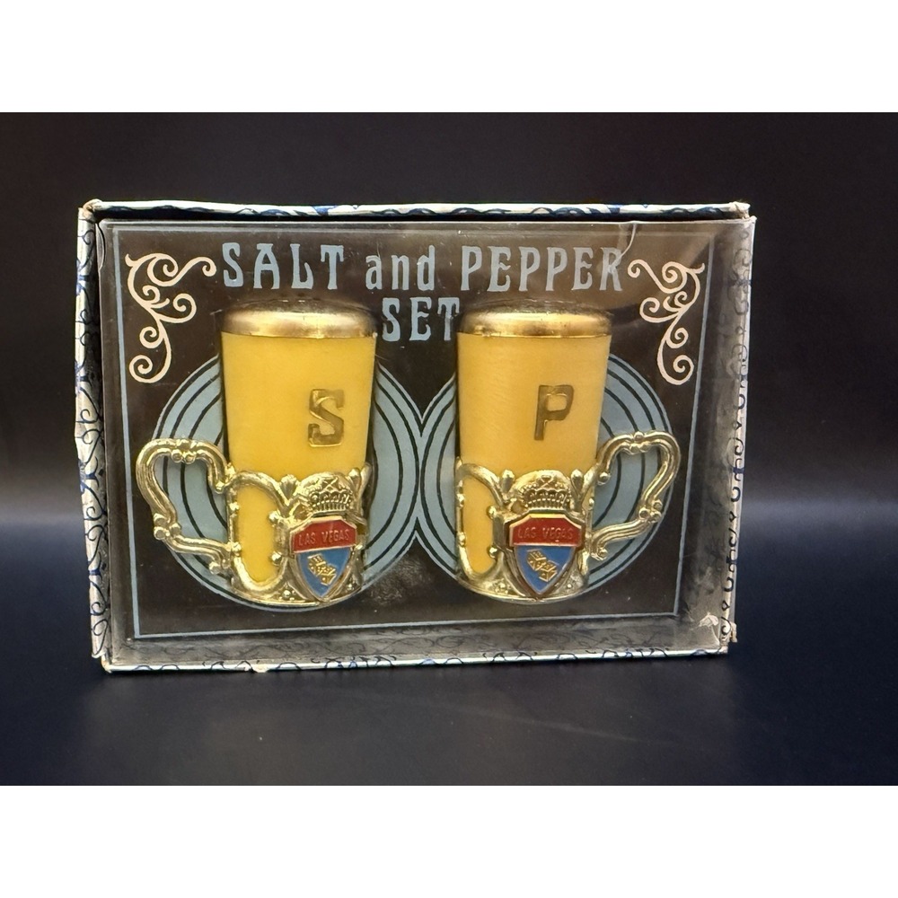 Vintage Las Vegas Salt & Pepper Shakers Beer Mugs Souvenir w/ Original‎ Box